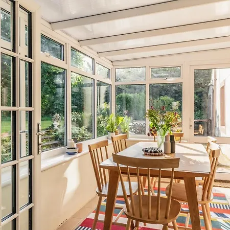 Yew Tree: Historic Georgian Farmhouse, Feriehus