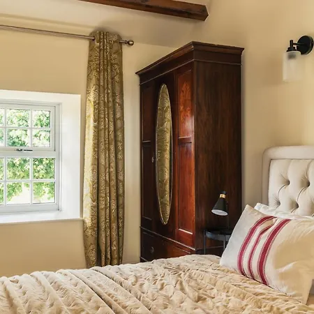 Feriehus Yew Tree: Historic Georgian Farmhouse, Ellonby