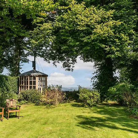 Yew Tree: Historic Georgian Farmhouse, Σπίτι διακοπών *