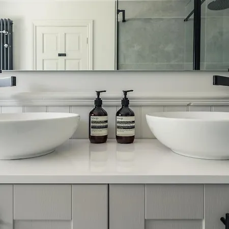 度假居 Yew Tree: Historic Georgian Farmhouse, *