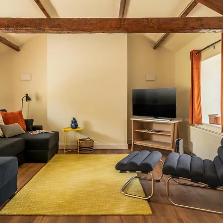 Yew Tree: Historic Georgian Farmhouse, * Ellonby